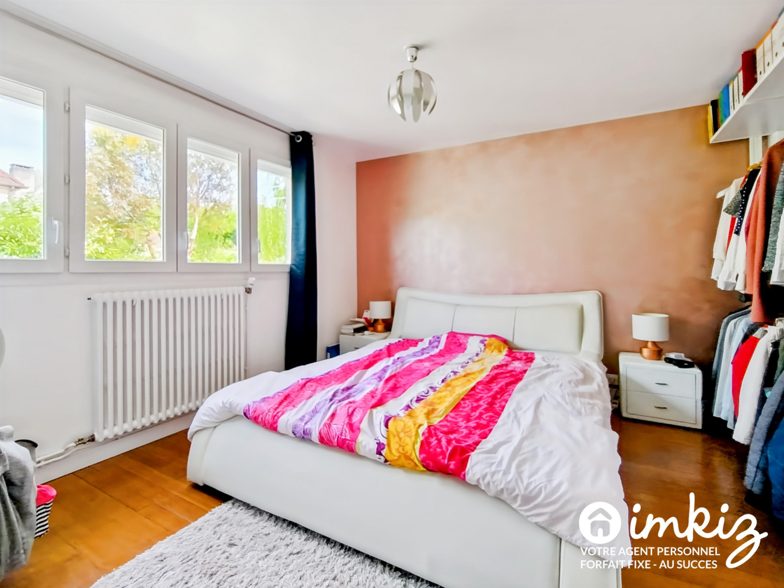 
                                                Vente
                                                 Maison 6 pièces rénovée