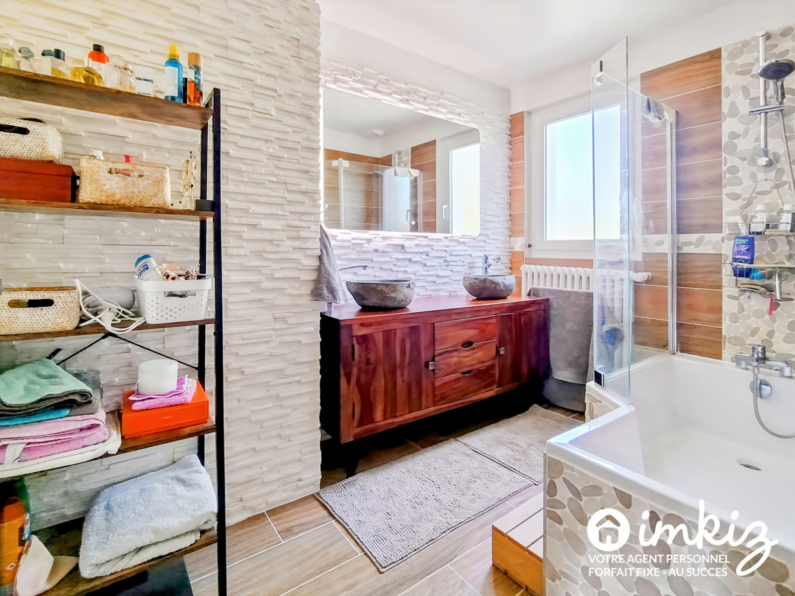 
                                                Vente
                                                 Maison 6 pièces rénovée au calme