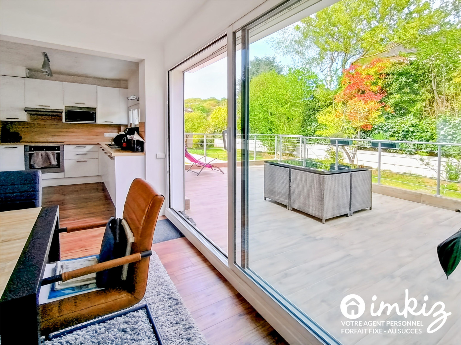 
                                                Vente
                                                 Maison 6 pièces rénovée au calme