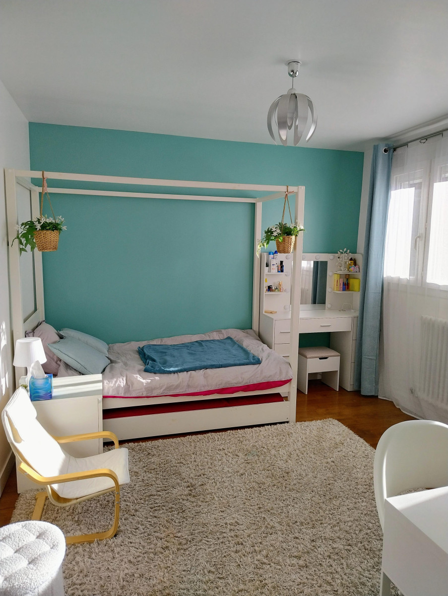 
                                                Vente
                                                 Maison 6 pièces rénovée au calme