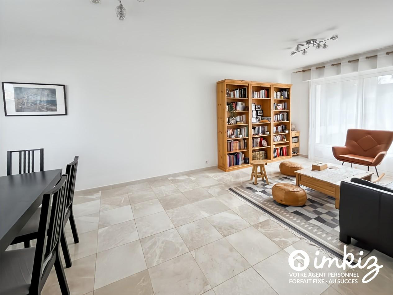 
                                                Vente
                                                 Maison 6 pièces rénovée avec garage - piscinable