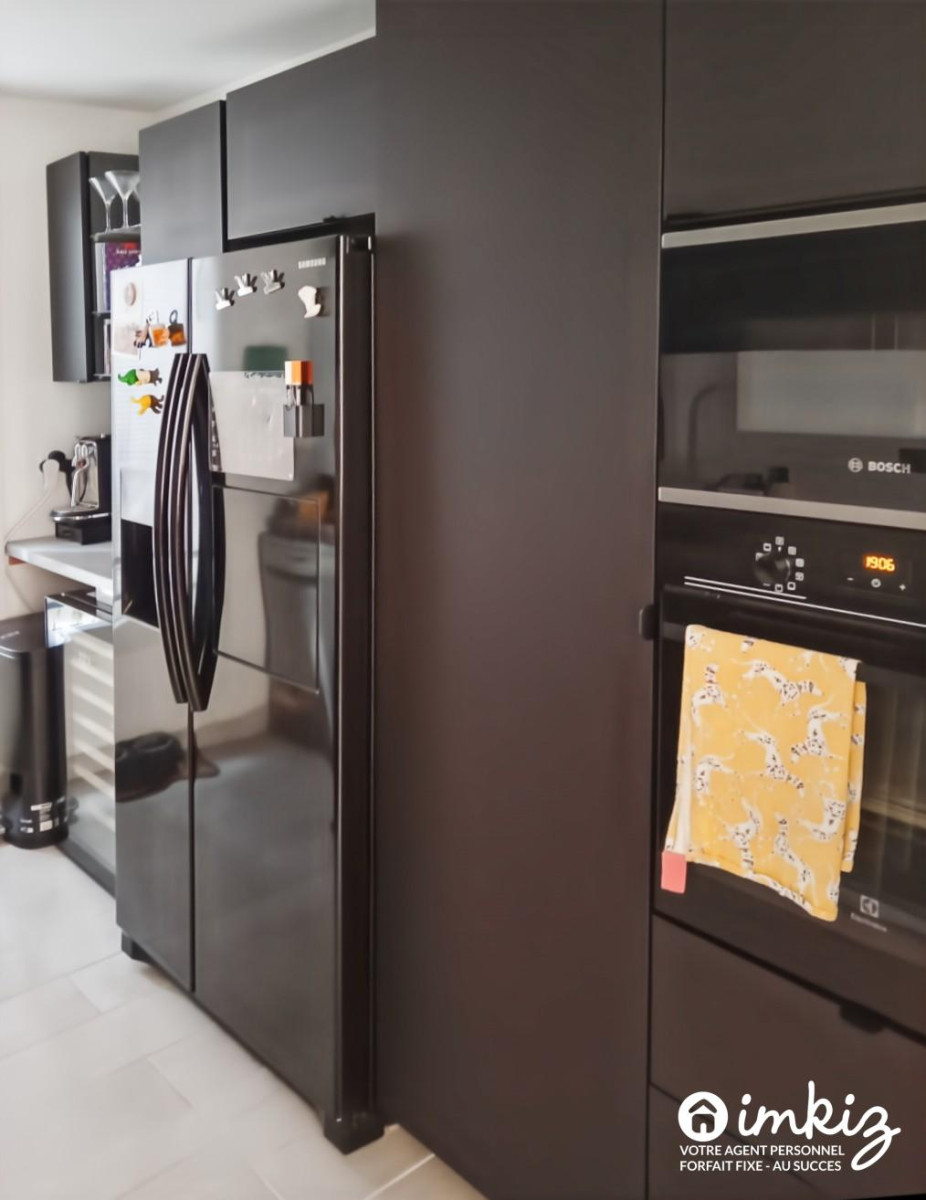 
                                                Vente
                                                 maison 6 pieces rénovée, jardin & 2 parkings