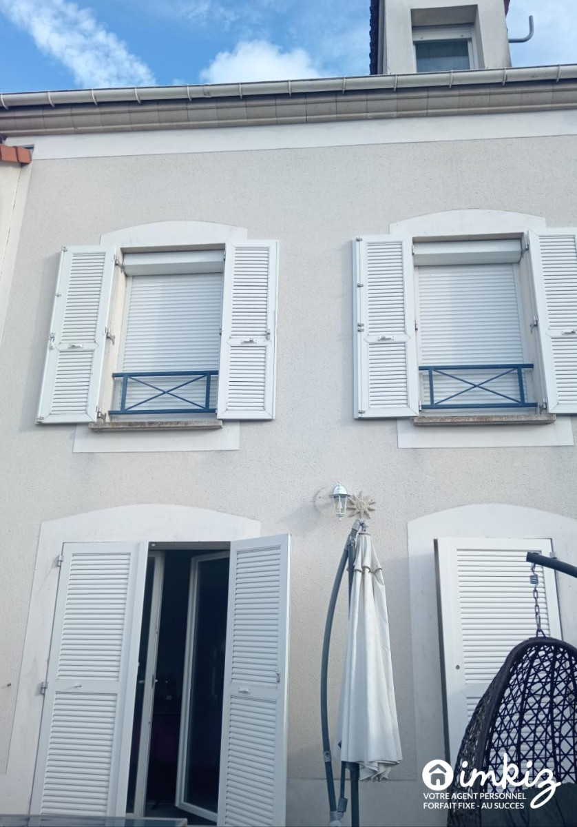 
                                                Vente
                                                 maison 6 pieces rénovée, jardin & 2 parkings