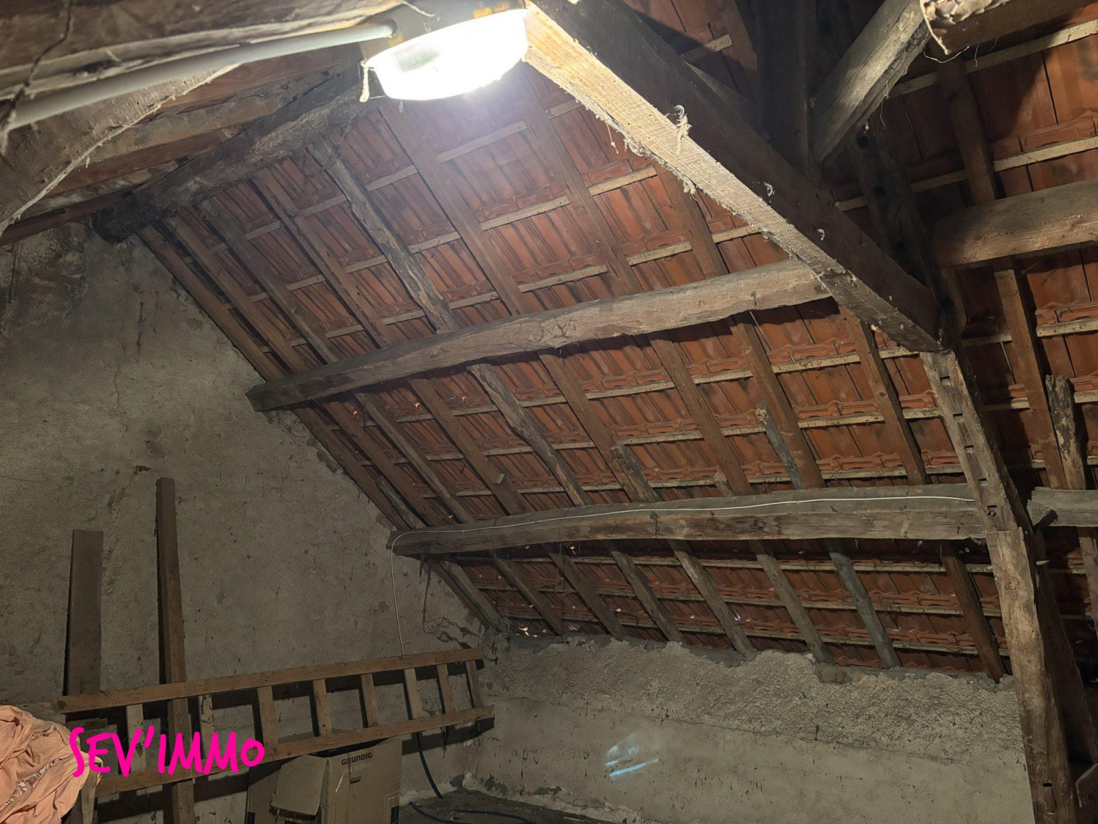 
                                                Vente
                                                 Maison 64 m2 habitables avec dépendances