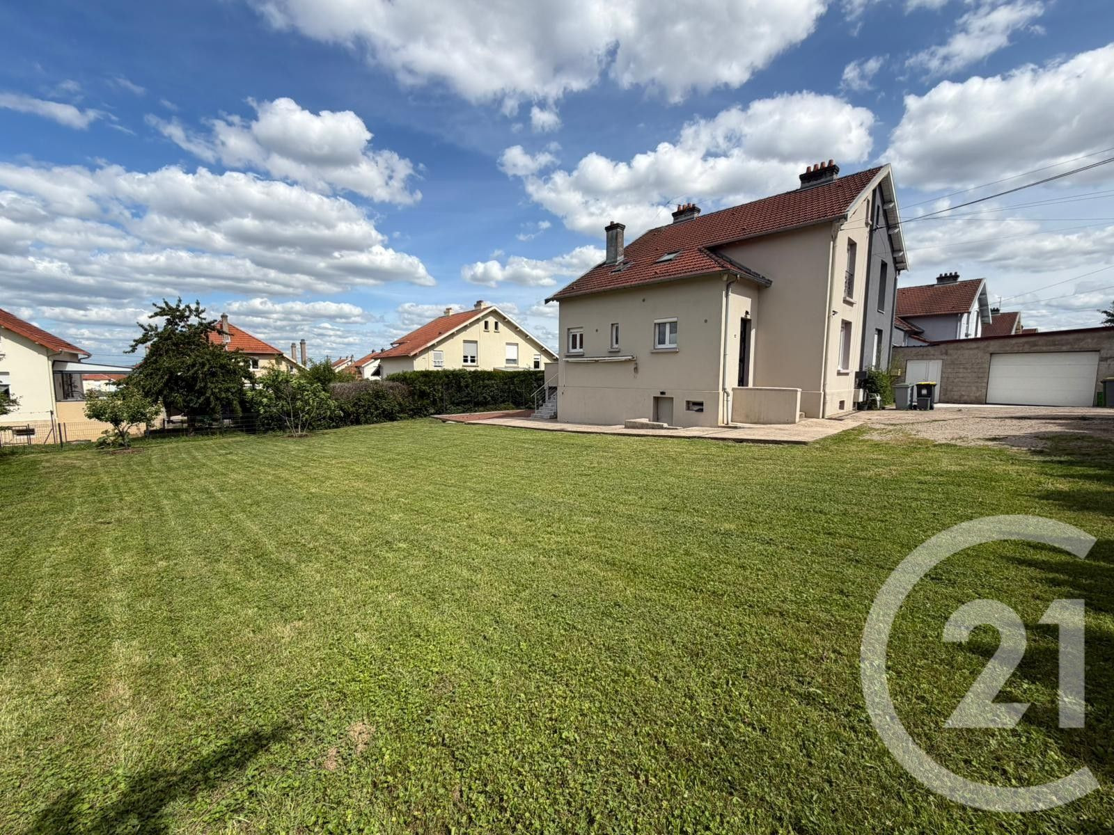 
                                                Vente
                                                 maison