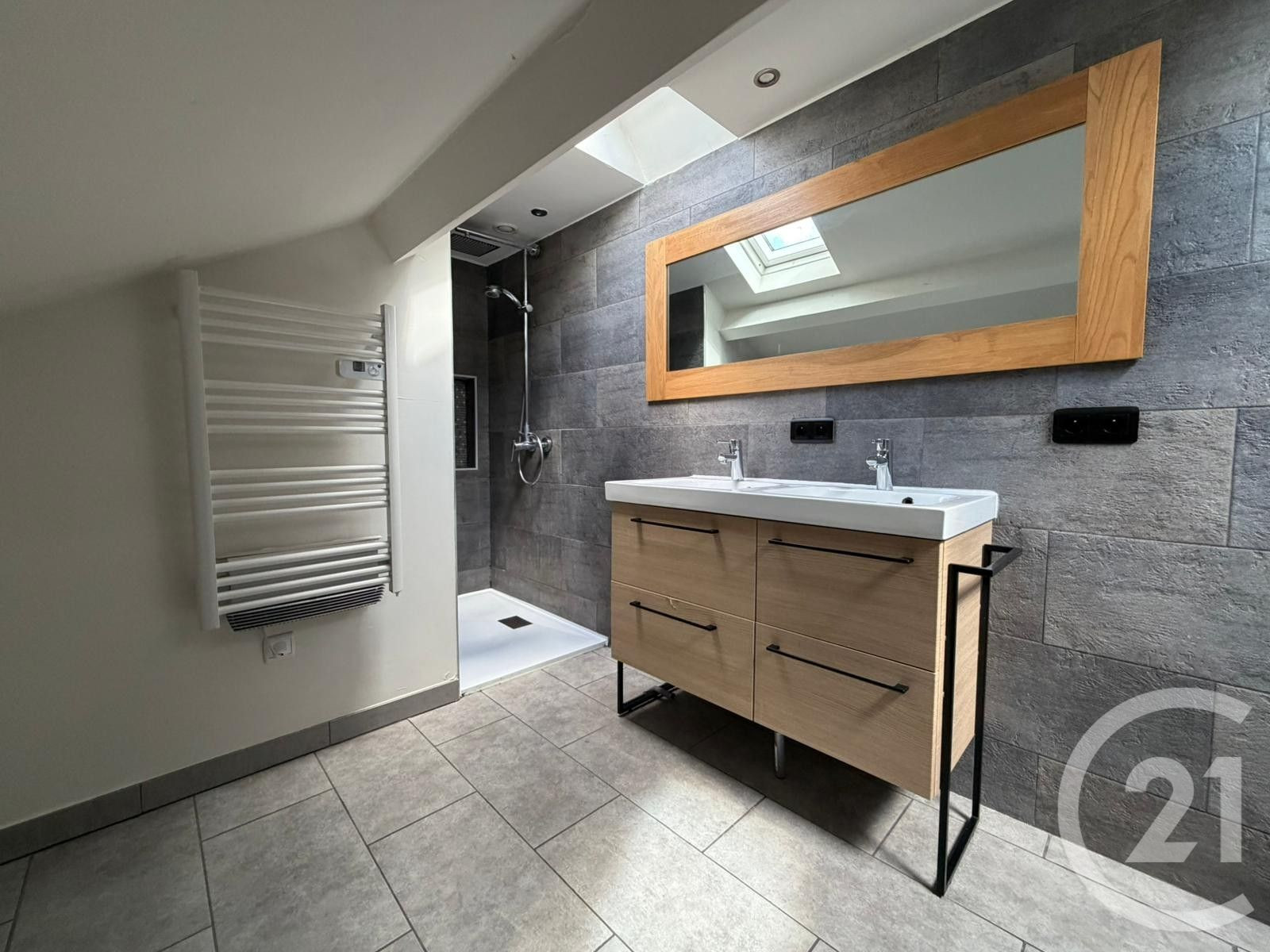 
                                                Vente
                                                 maison