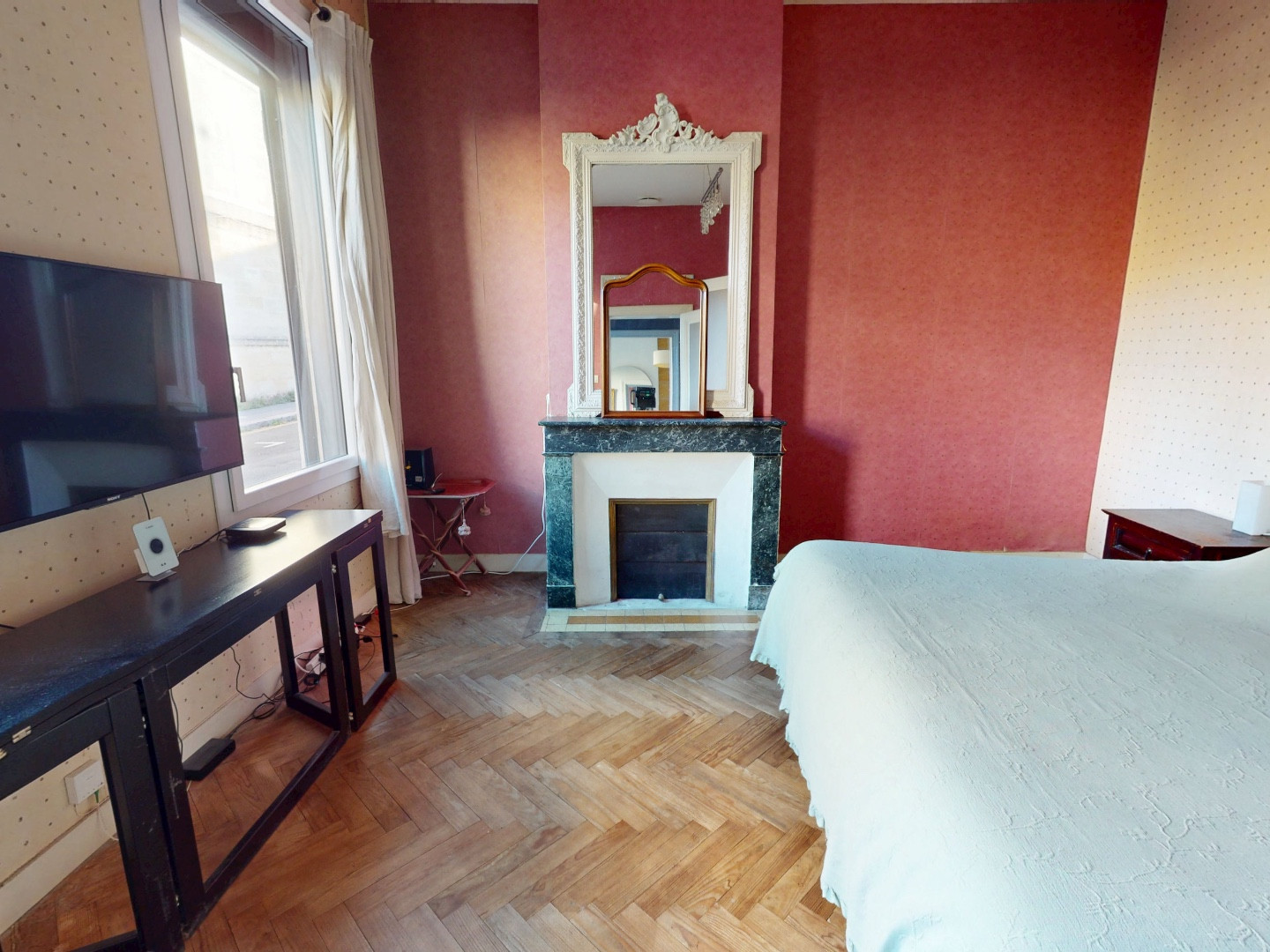 
                                                Vente
                                                 Maison 7 pièces - 145m2 - Saint Genès