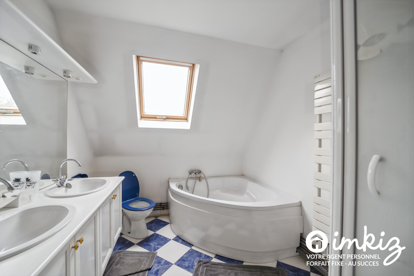 
                                                Vente
                                                 Maison 7 pièces 180m² sur terrain de 1,5 hectare