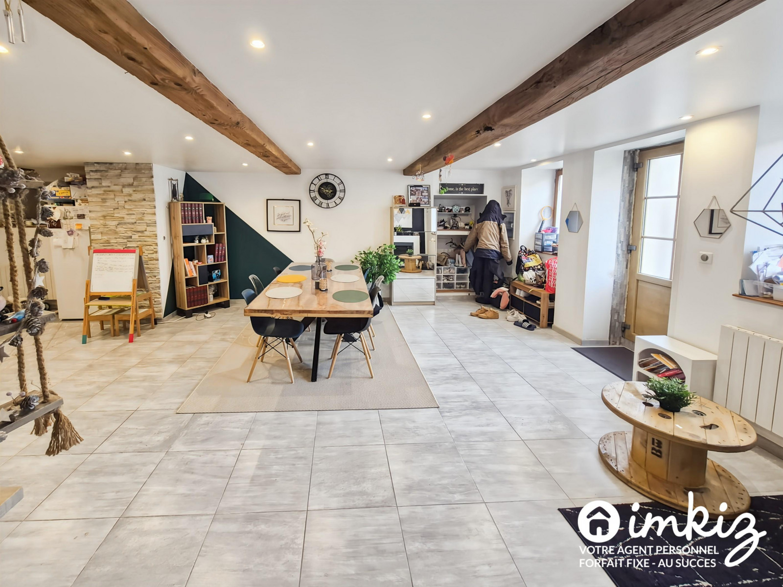 
                                                Vente
                                                 Maison 7 pièces 220 m² rénovée