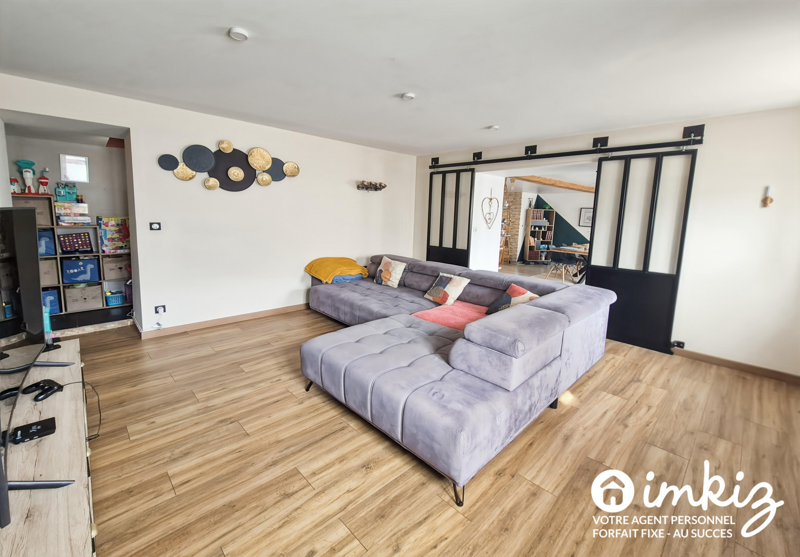 
                                                Vente
                                                 Maison 7 pièces 220 m² rénovée