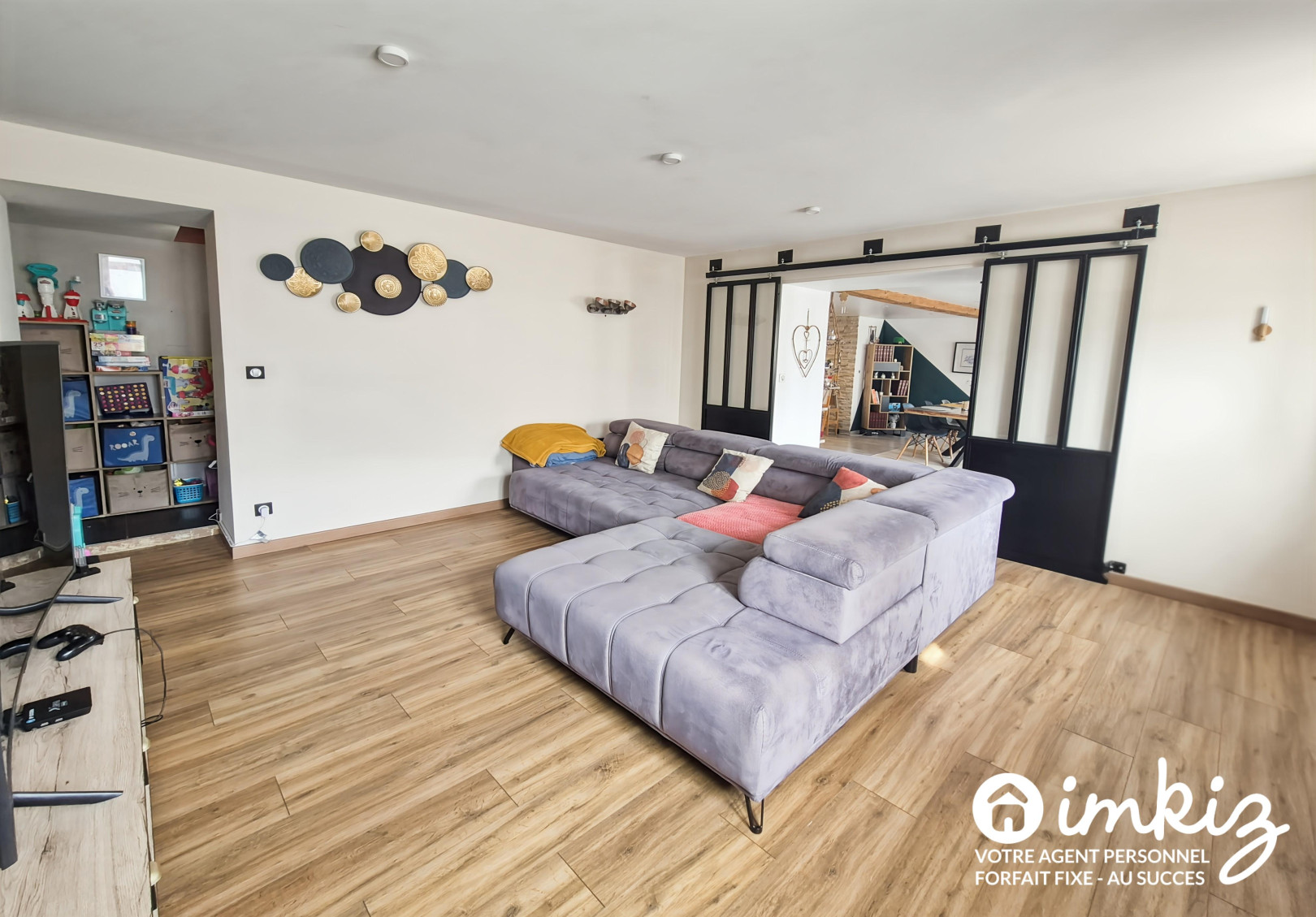 
                                                Vente
                                                 Maison 7 pièces 220 m² rénovée