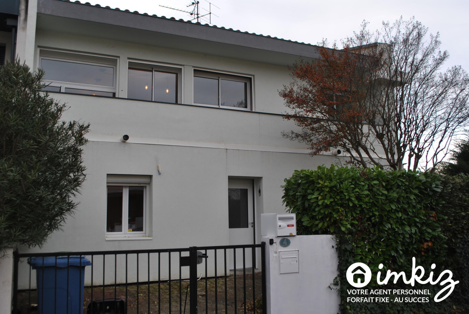 
                                                Vente
                                                 Maison 7 pièces 6 chambres possibilité 10.7% brut