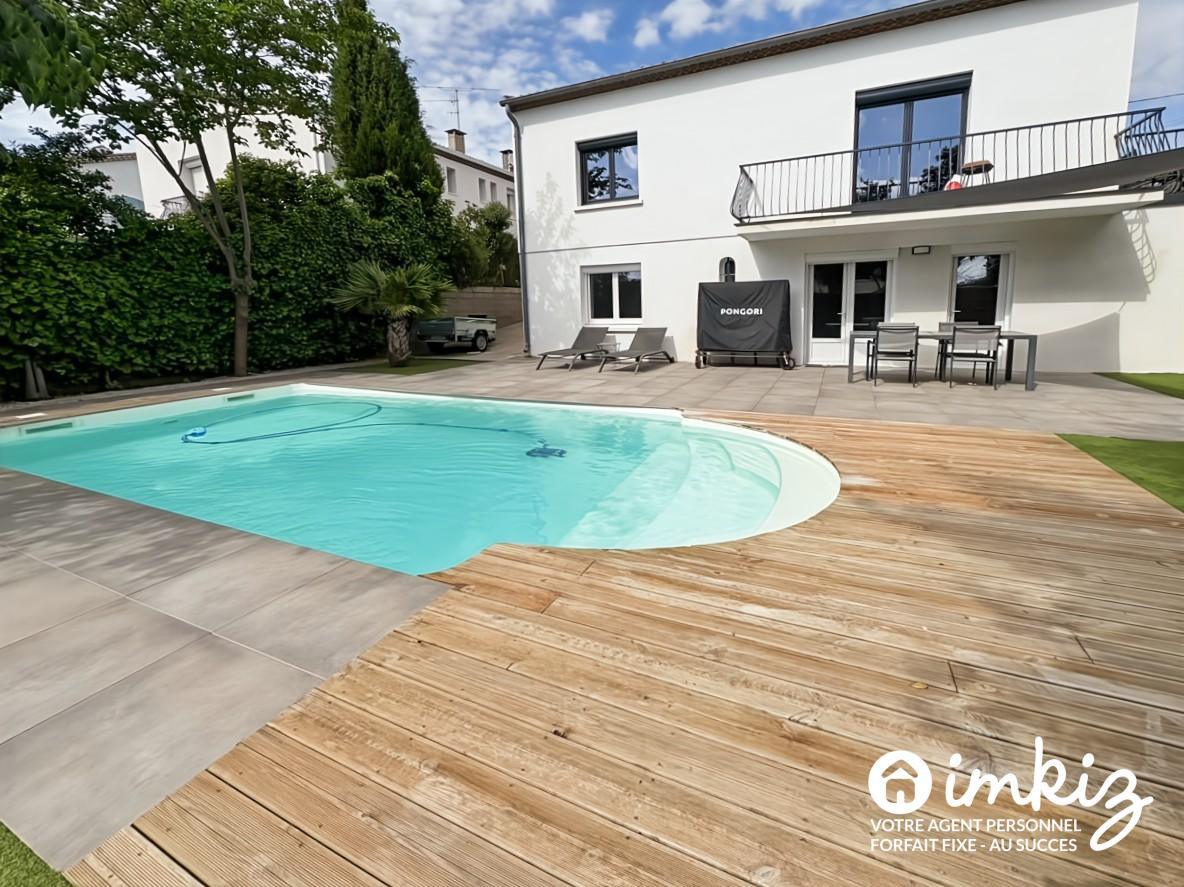 
                                                Vente
                                                 Maison 7 pièces