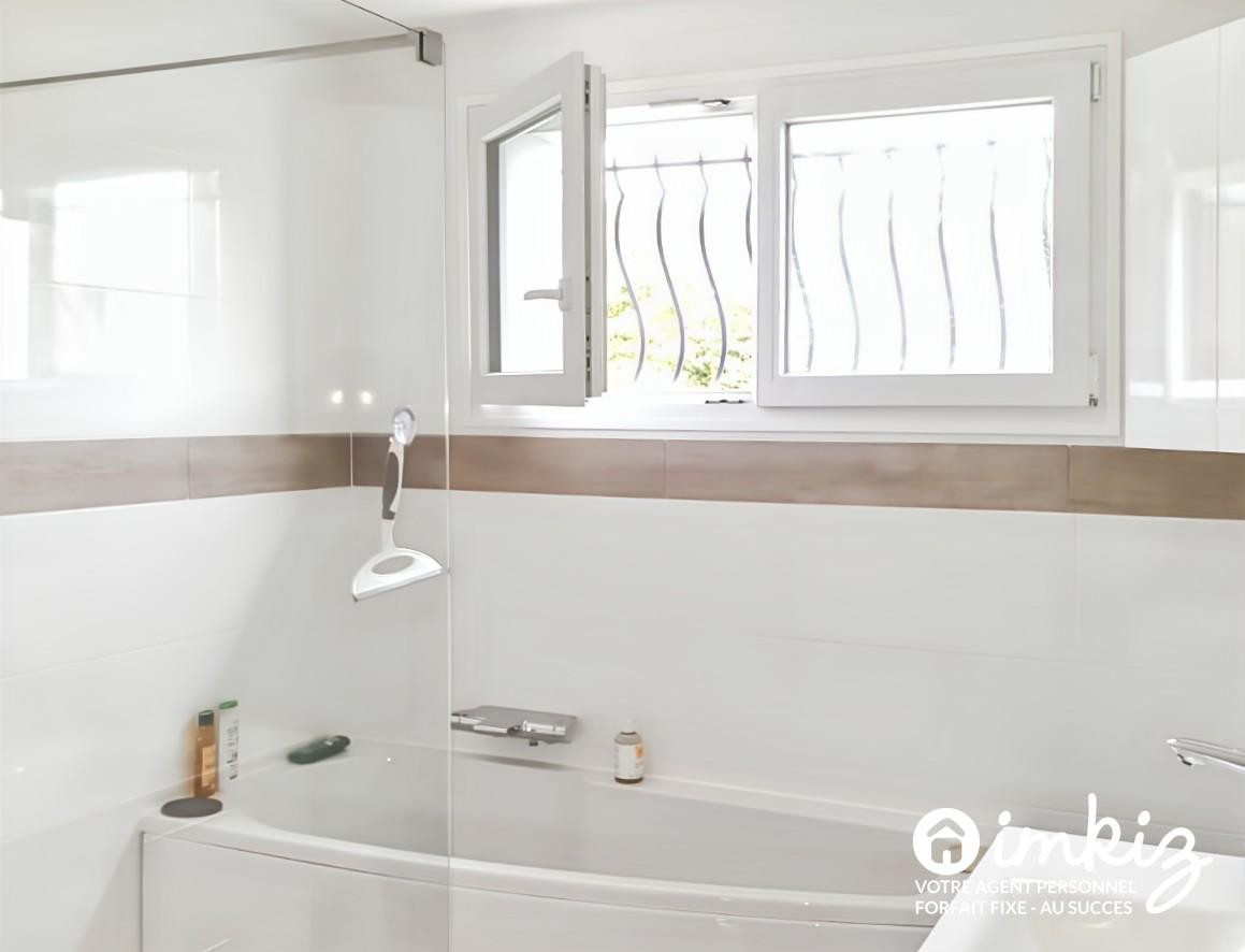 
                                                Vente
                                                 Maison 7 pièces