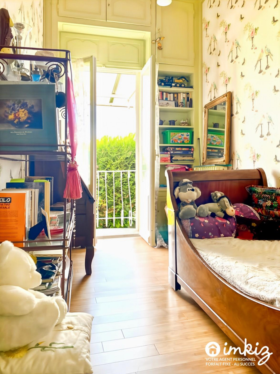 
                                                Vente
                                                 Maison 7 pièces