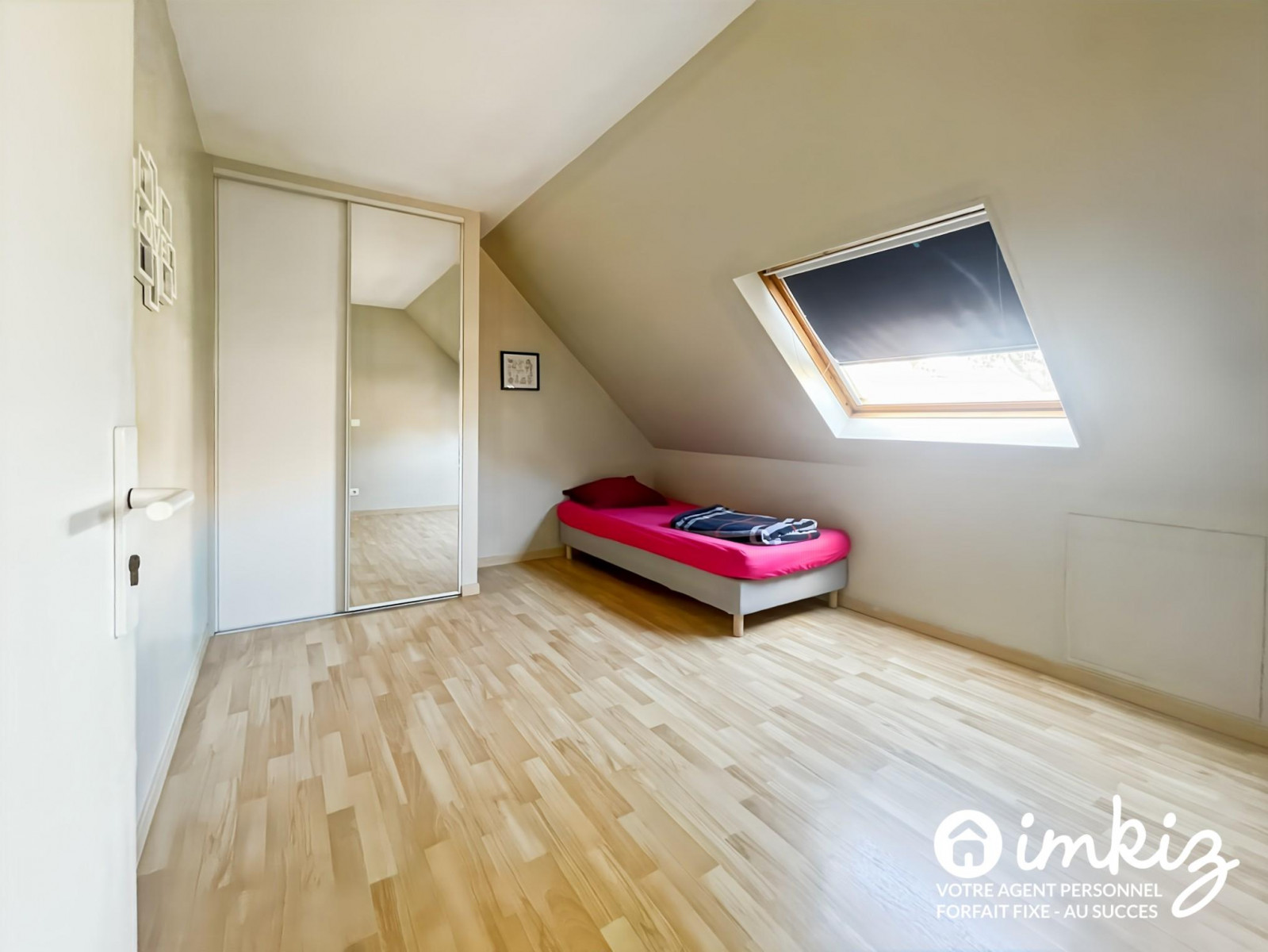 
                                                Vente
                                                 Maison 7 pièces