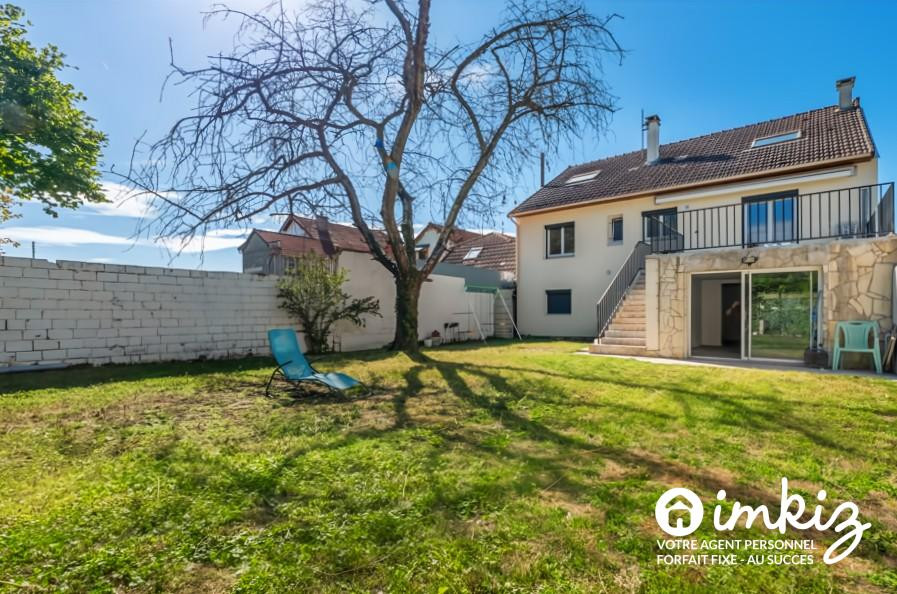 
                                                Vente
                                                 Maison 7 pièces