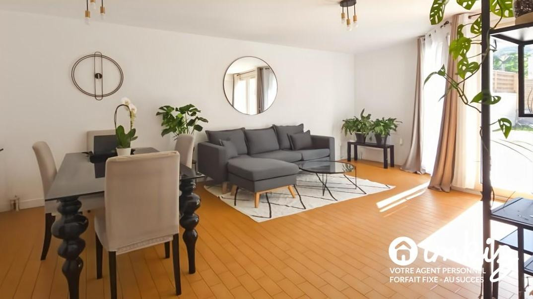 
                                                Vente
                                                 Maison 7 pièces