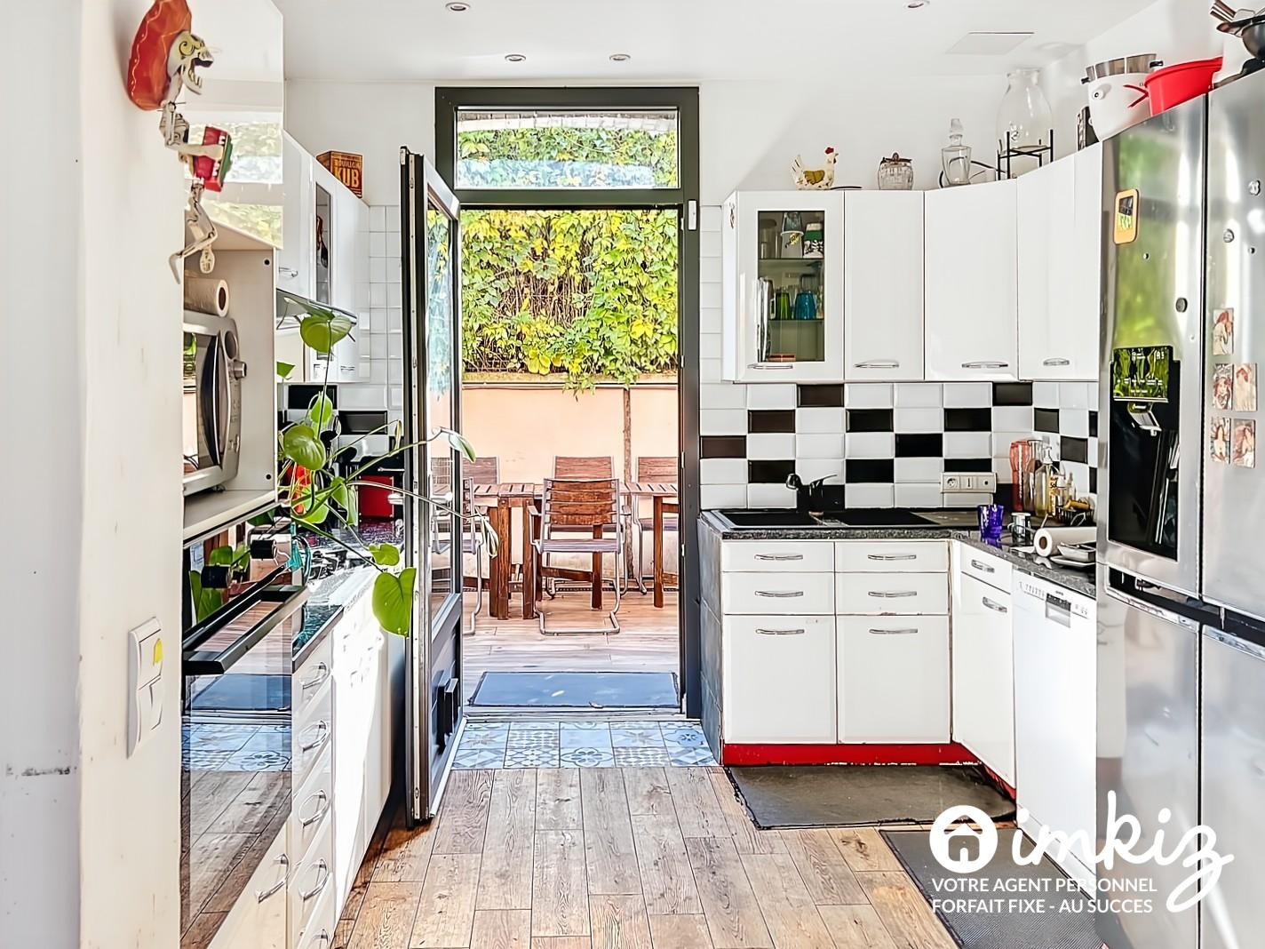 
                                                Vente
                                                 Maison 7 pièces