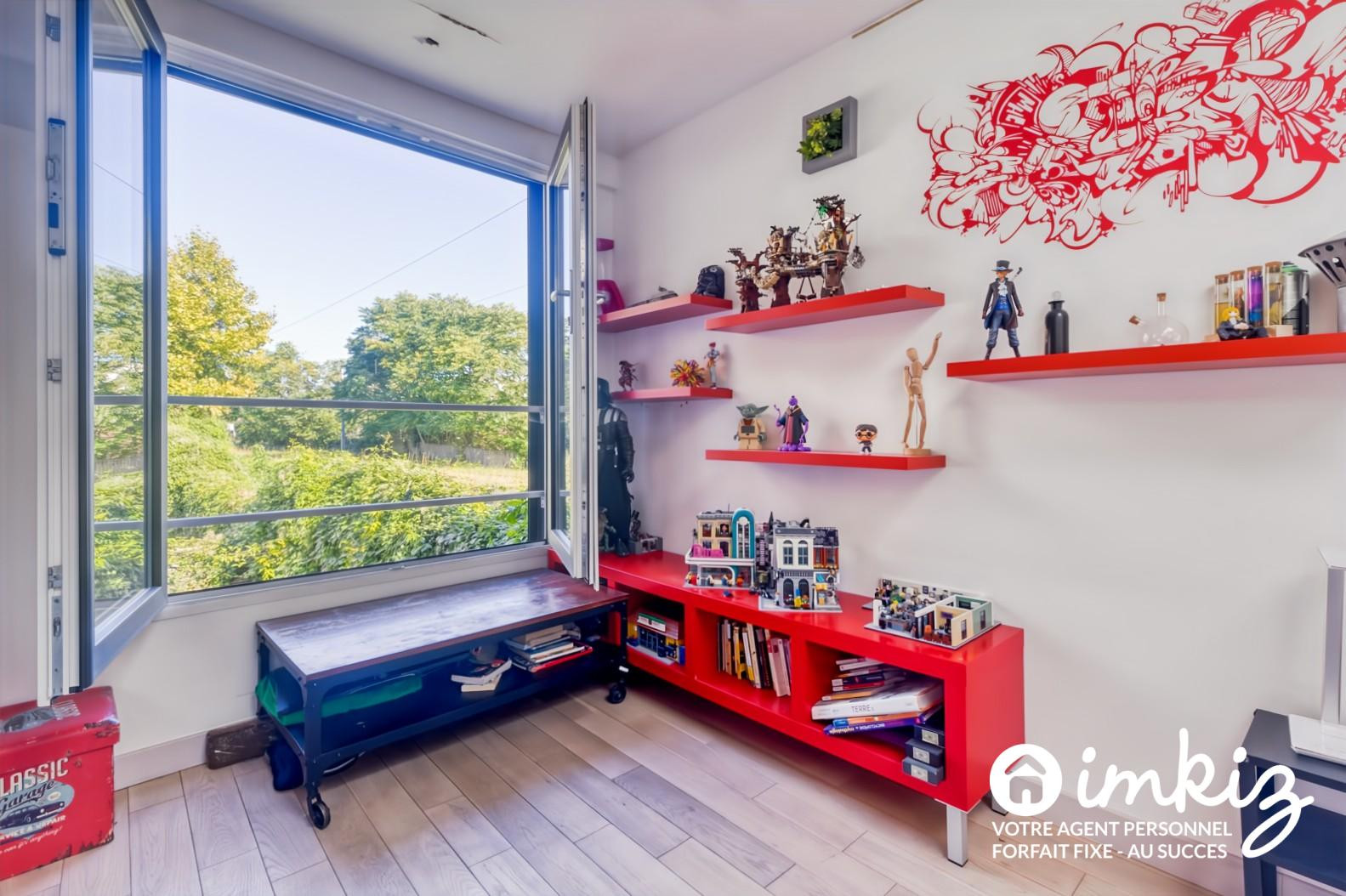 
                                                Vente
                                                 Maison 7 pièces