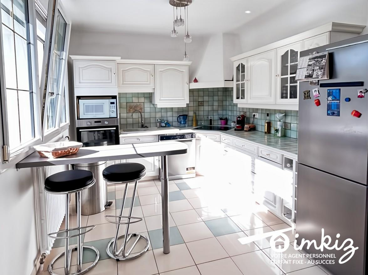 
                                                Vente
                                                 Maison 7 pièces