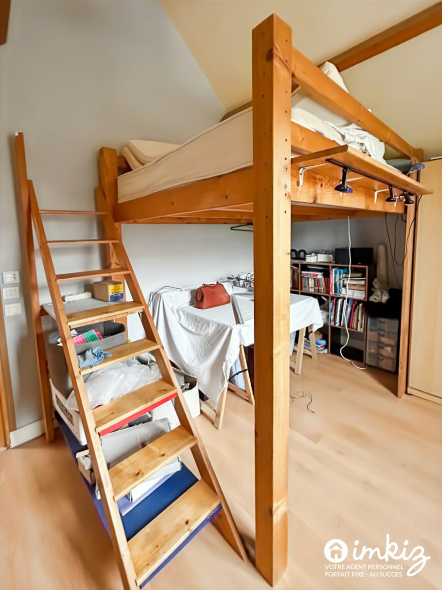 
                                                Vente
                                                 Maison 7 pièces