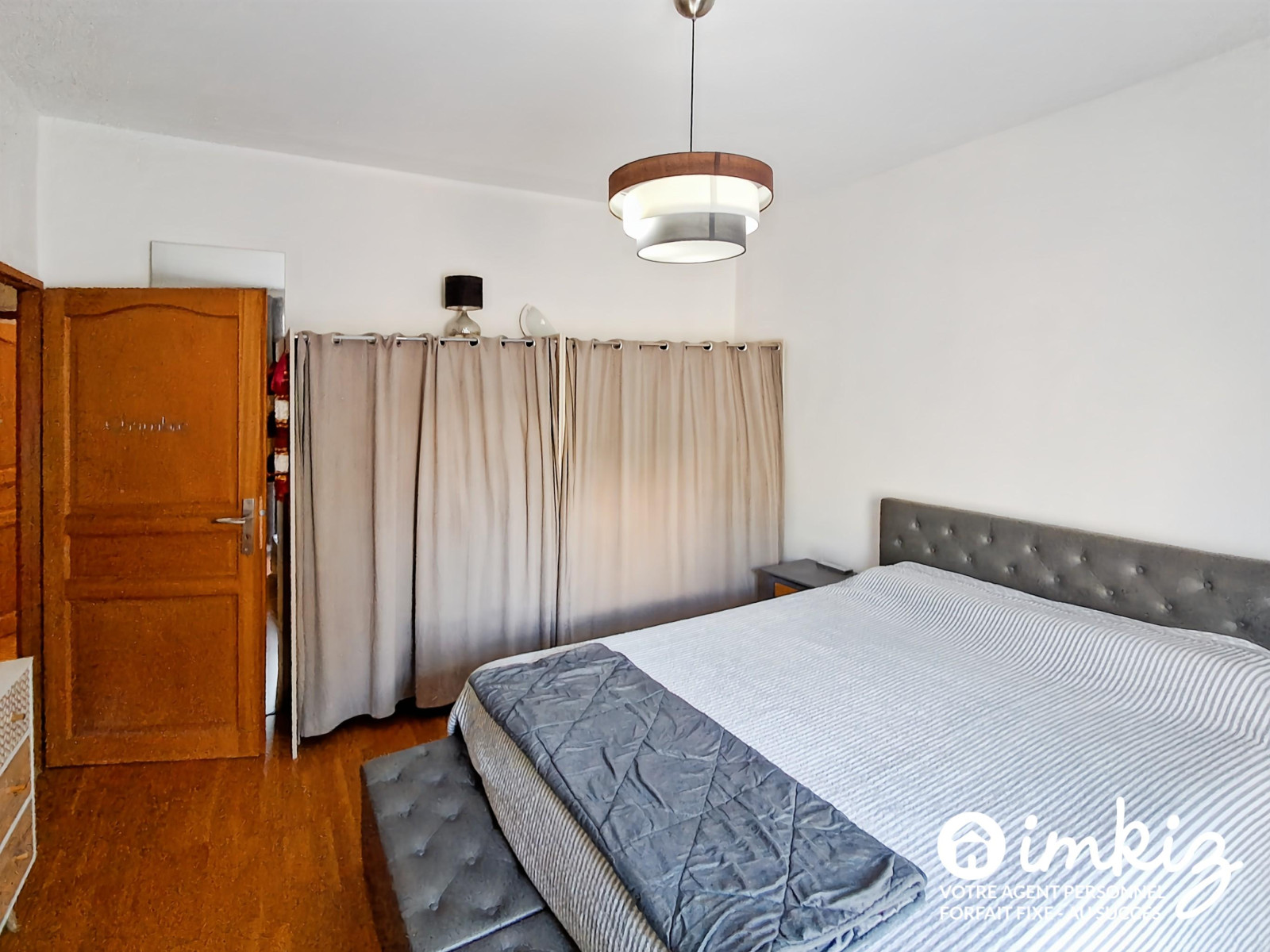 
                                                Vente
                                                 Maison 7 pièces