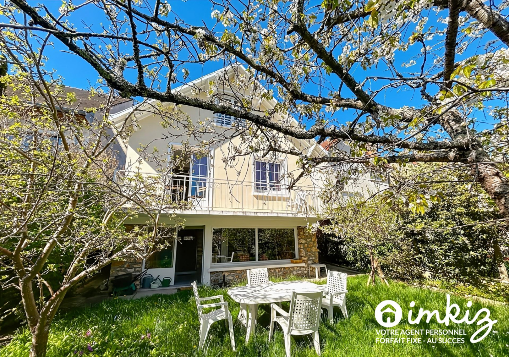 
                                                Vente
                                                 Maison 7 pièces