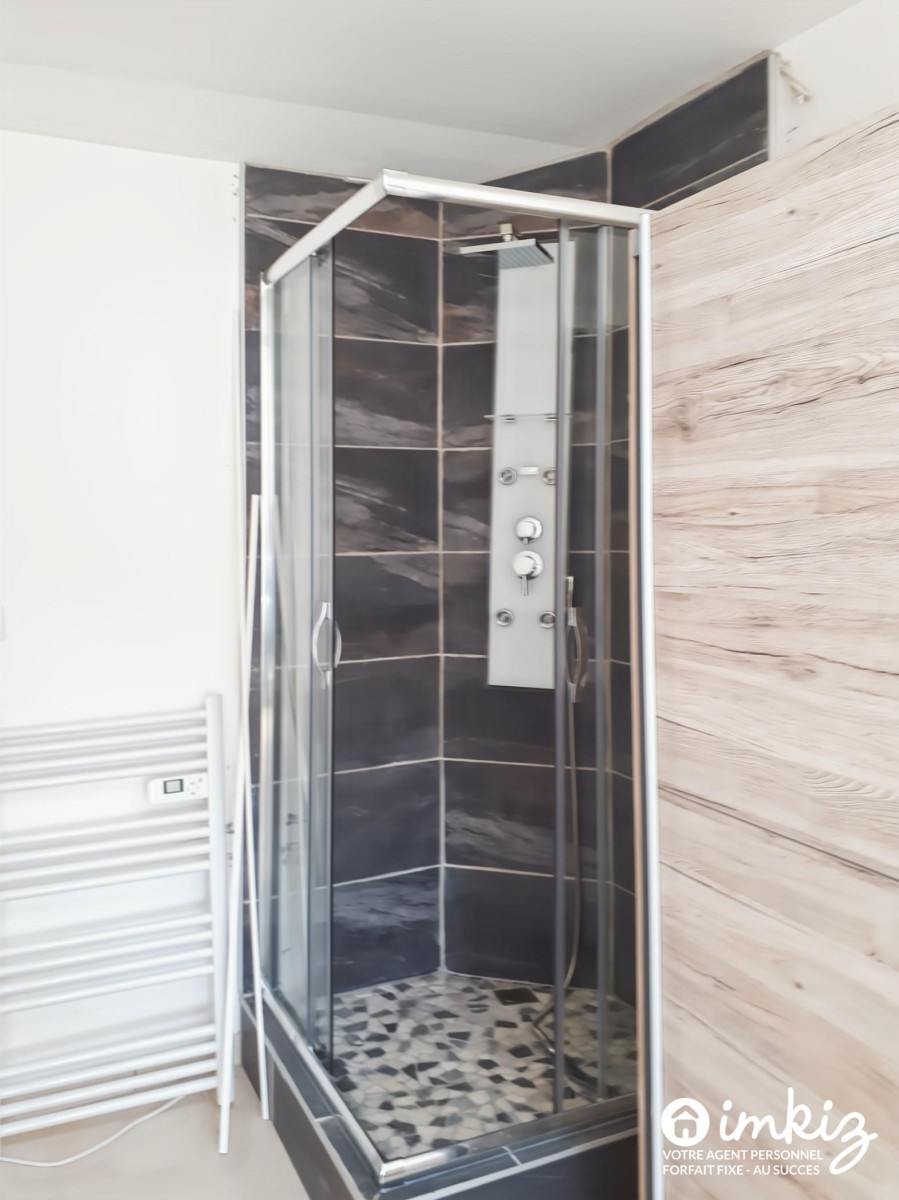 
                                                Vente
                                                 Maison 7 pièces