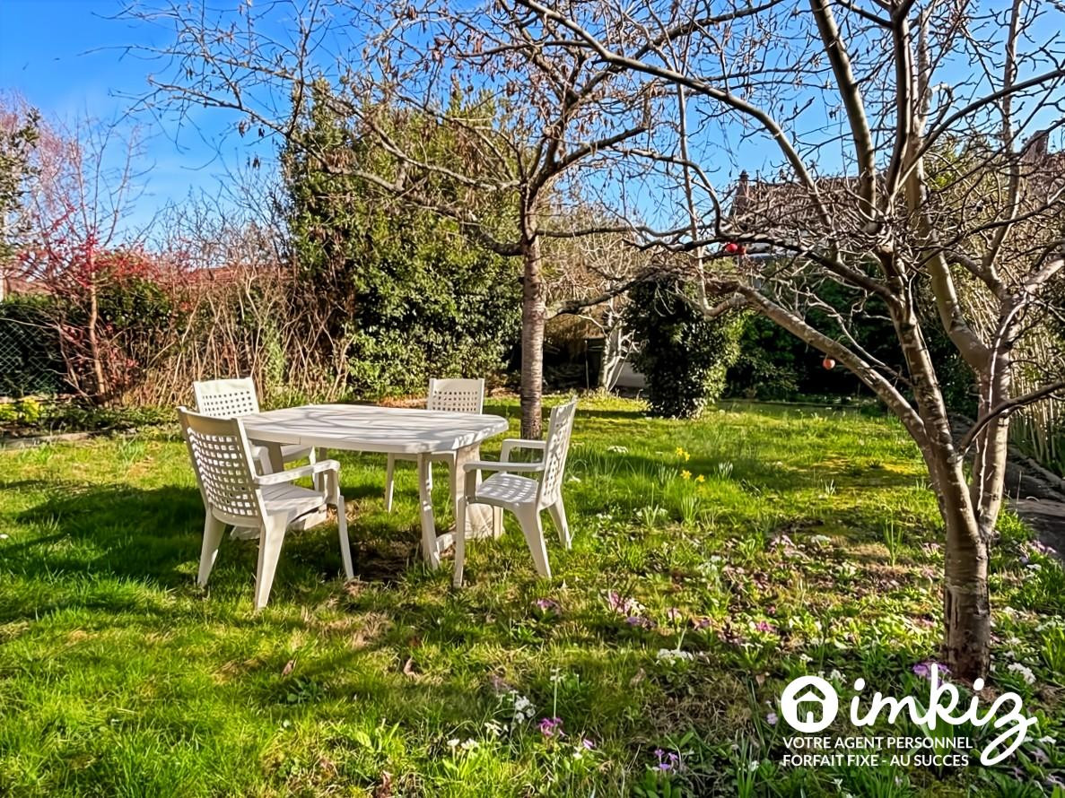 
                                                Vente
                                                 Maison 7 pièces