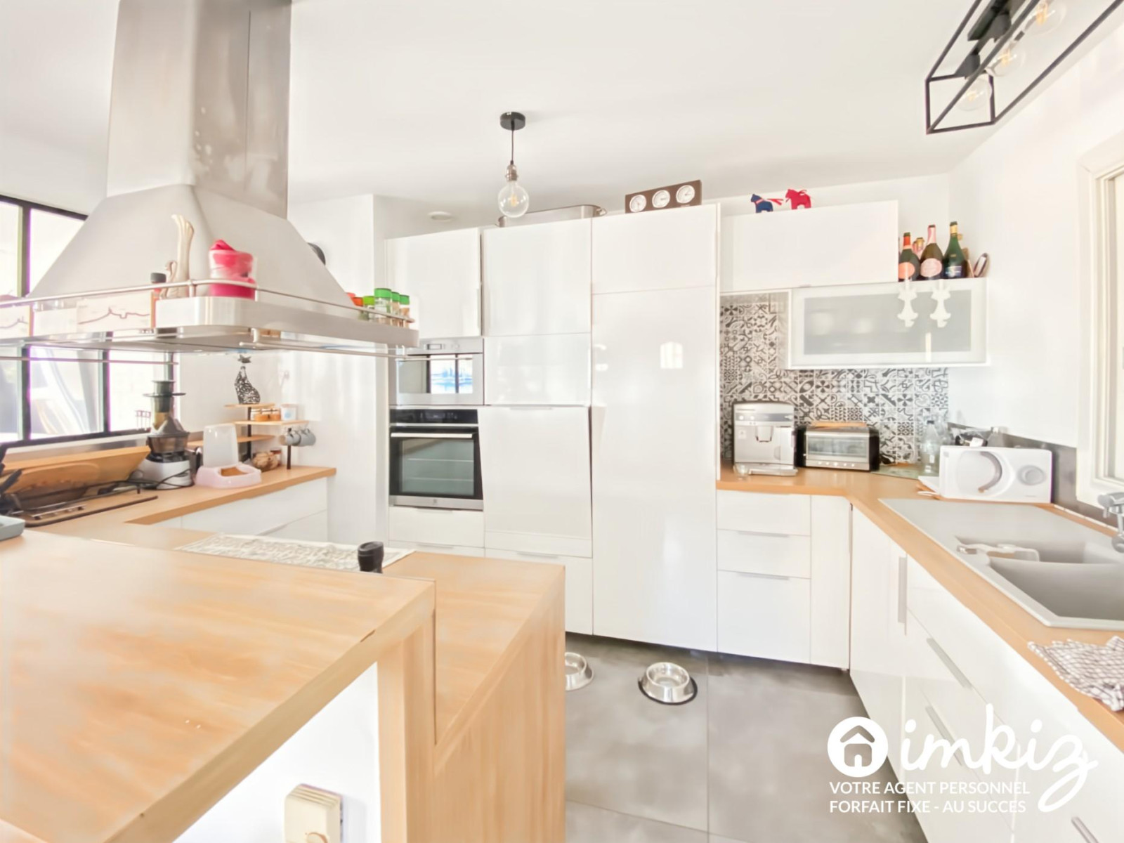 
                                                Vente
                                                 Maison 7 pièces