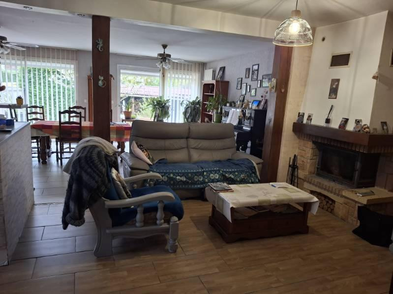 
                                                Vente
                                                 Maison 7 pièces