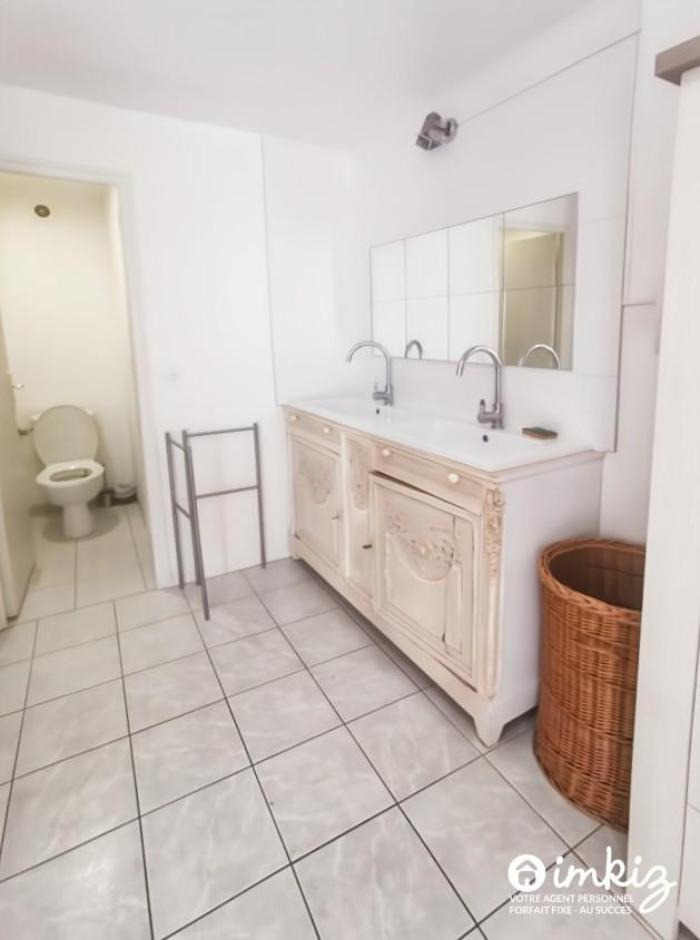 
                                                Vente
                                                 Maison 7 pièces