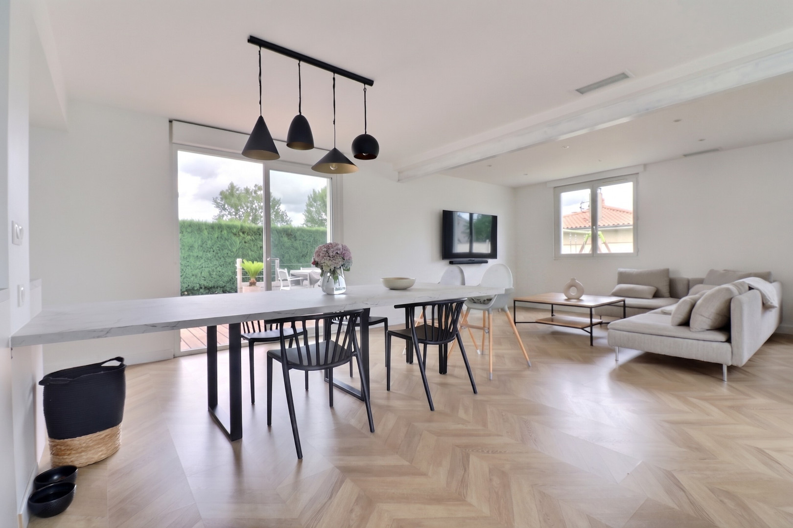 
                                                Vente
                                                 Maison 7 pièces