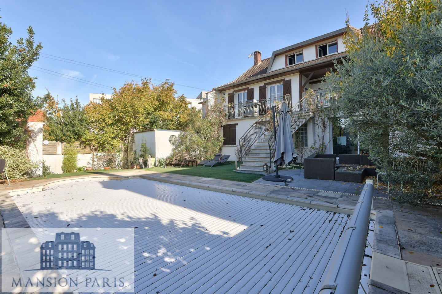 
                                                Vente
                                                 Maison 7 pièces