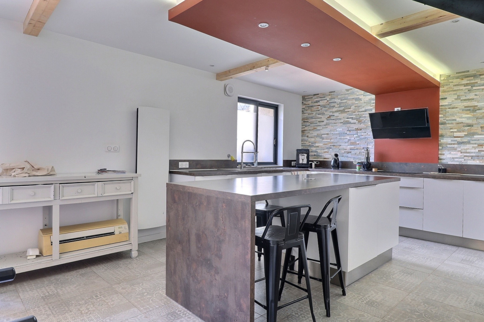 
                                                Vente
                                                 Maison 7 pièces