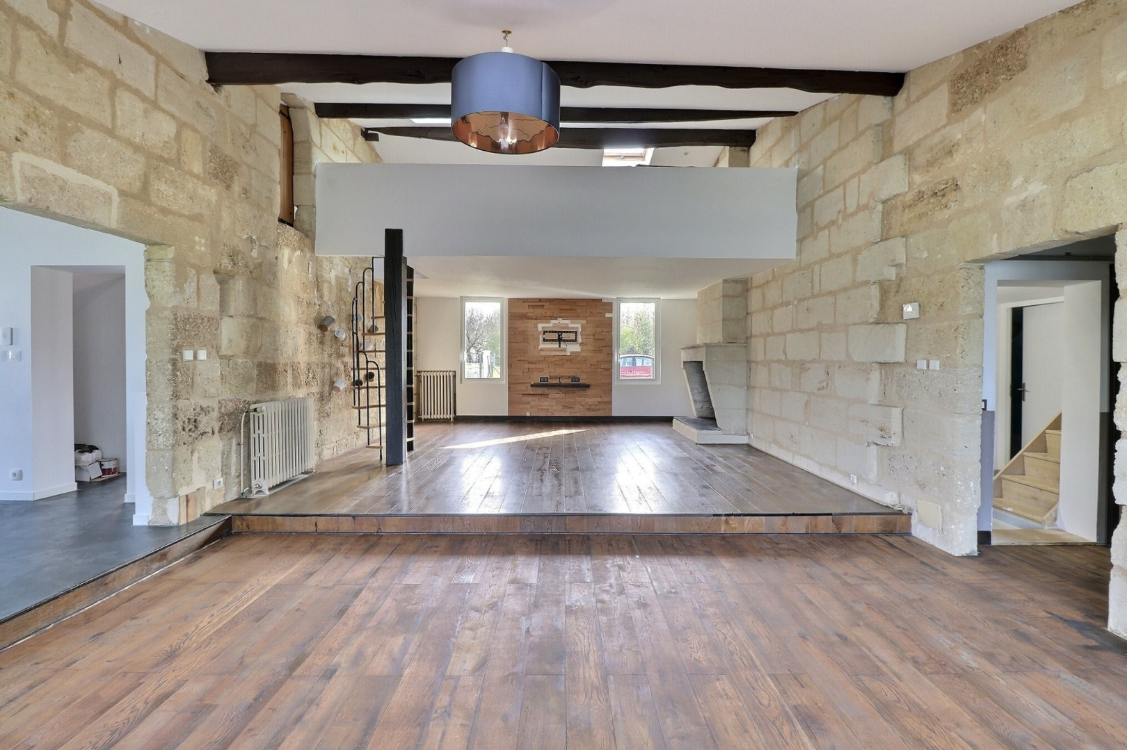 
                                                Vente
                                                 Maison 7 pièces