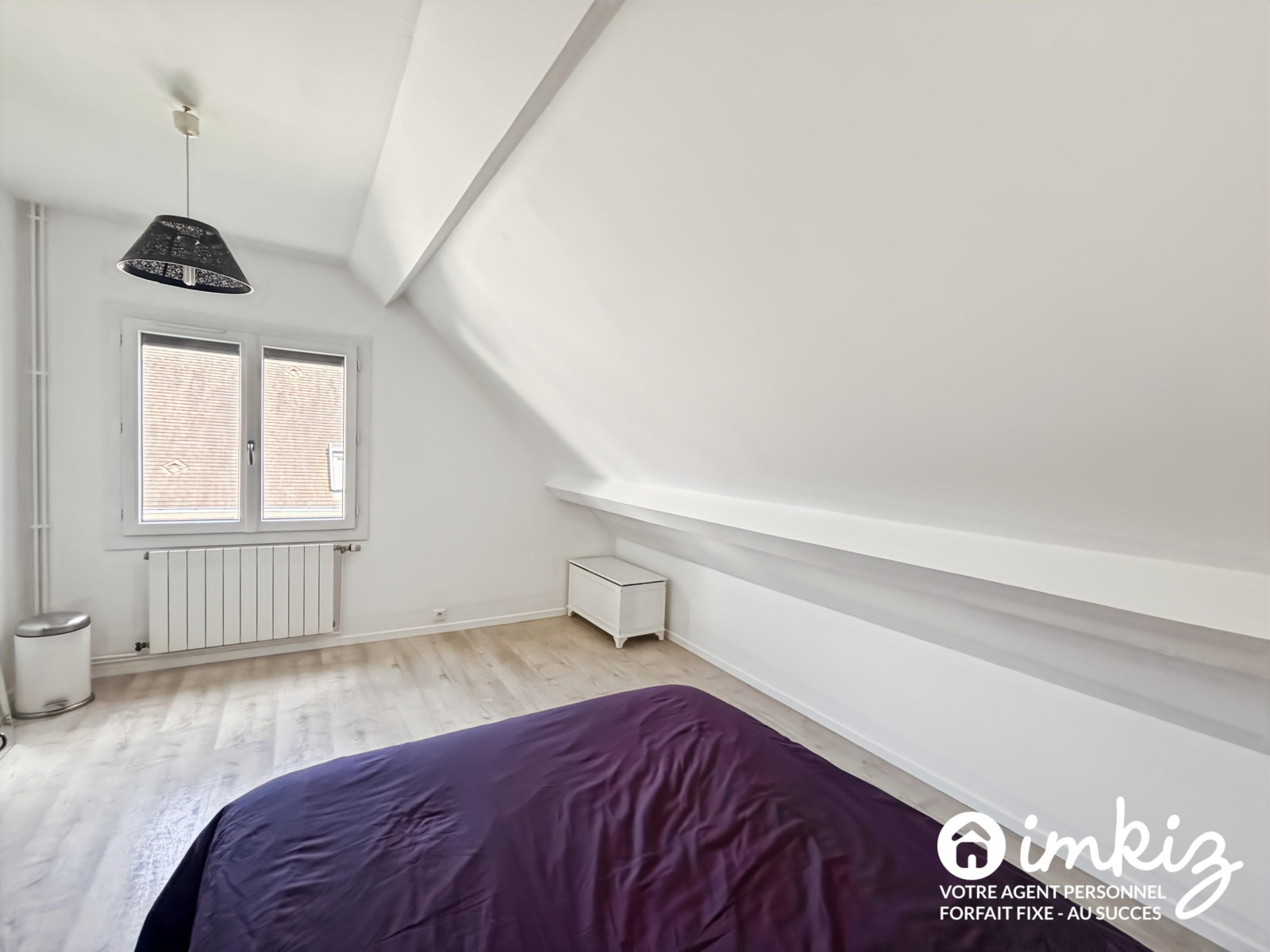 
                                                Vente
                                                 Maison 7 pièces à proximité de toutes commodités