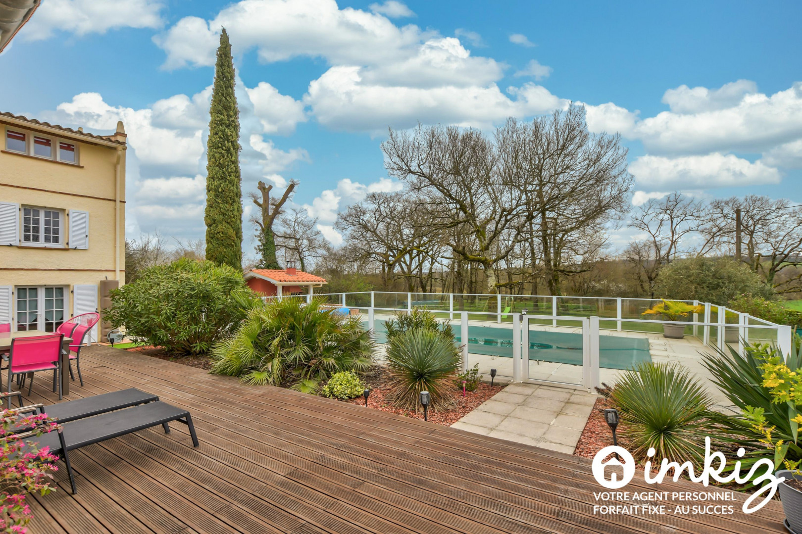 
                                                Vente
                                                 Maison 7 pièces avec dépendance et pigeonnier