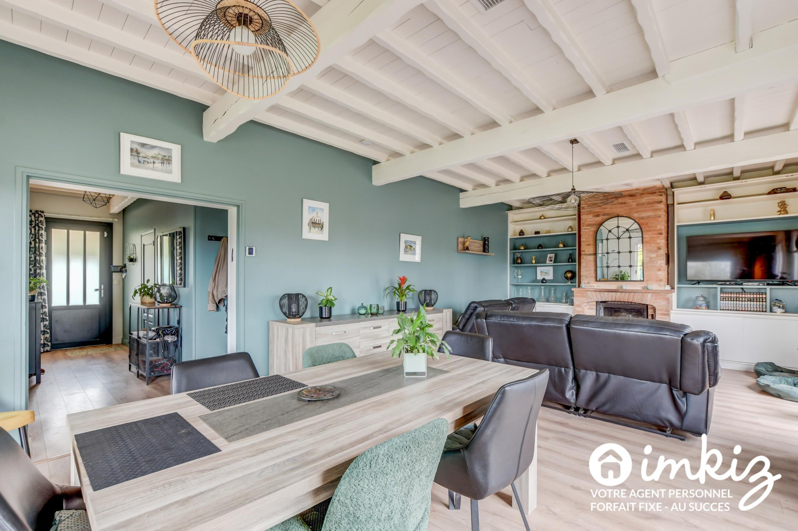 
                                                Vente
                                                 Maison 7 pièces avec dépendance et pigeonnier