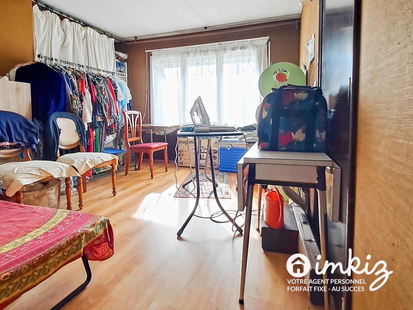 
                                                Vente
                                                 Maison 7 pièces, calme, grands volumes, lumineuse