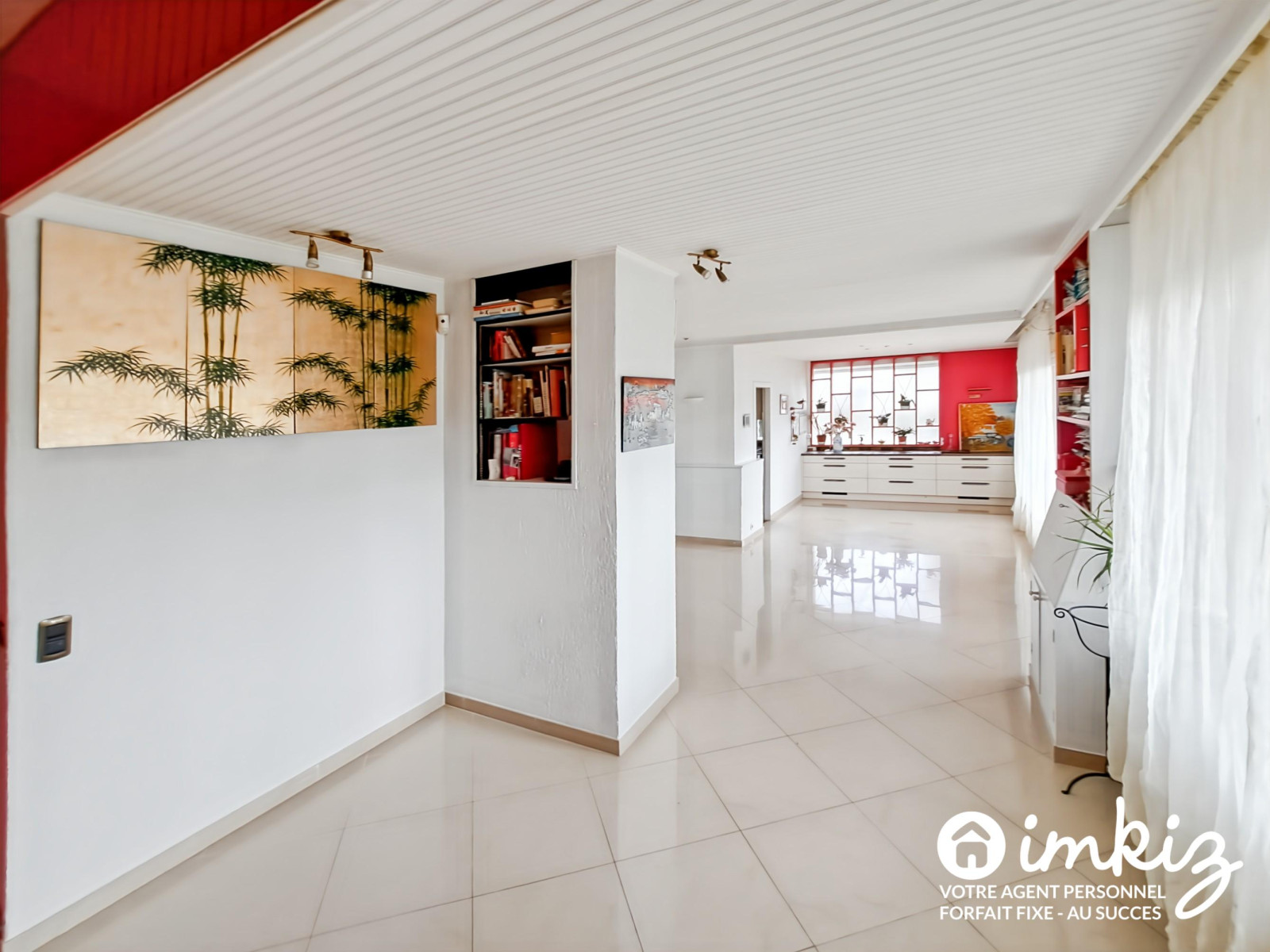 
                                                Vente
                                                 Maison 7 pièces, calme, grands volumes, lumineuse