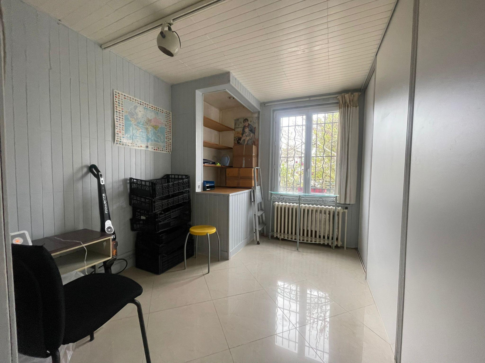 
                                                Vente
                                                 Maison 7 pièces, calme, grands volumes, lumineuse