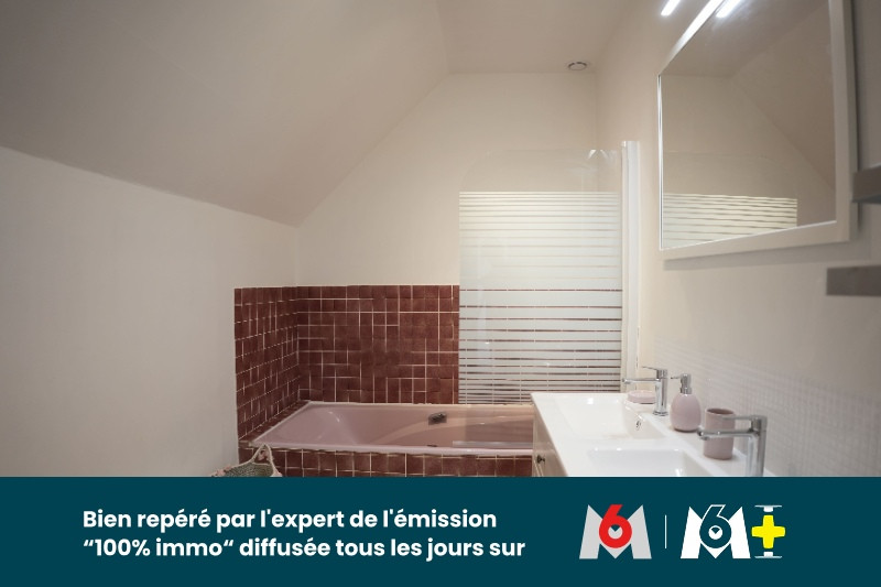 
                                                Vente
                                                 Maison 7 pièces de 118 m2