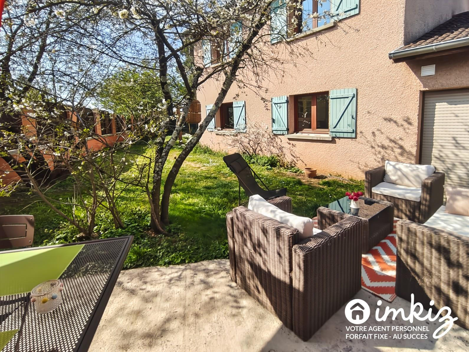 
                                                Vente
                                                 Maison 7 pièces + dépendance habitable isolée