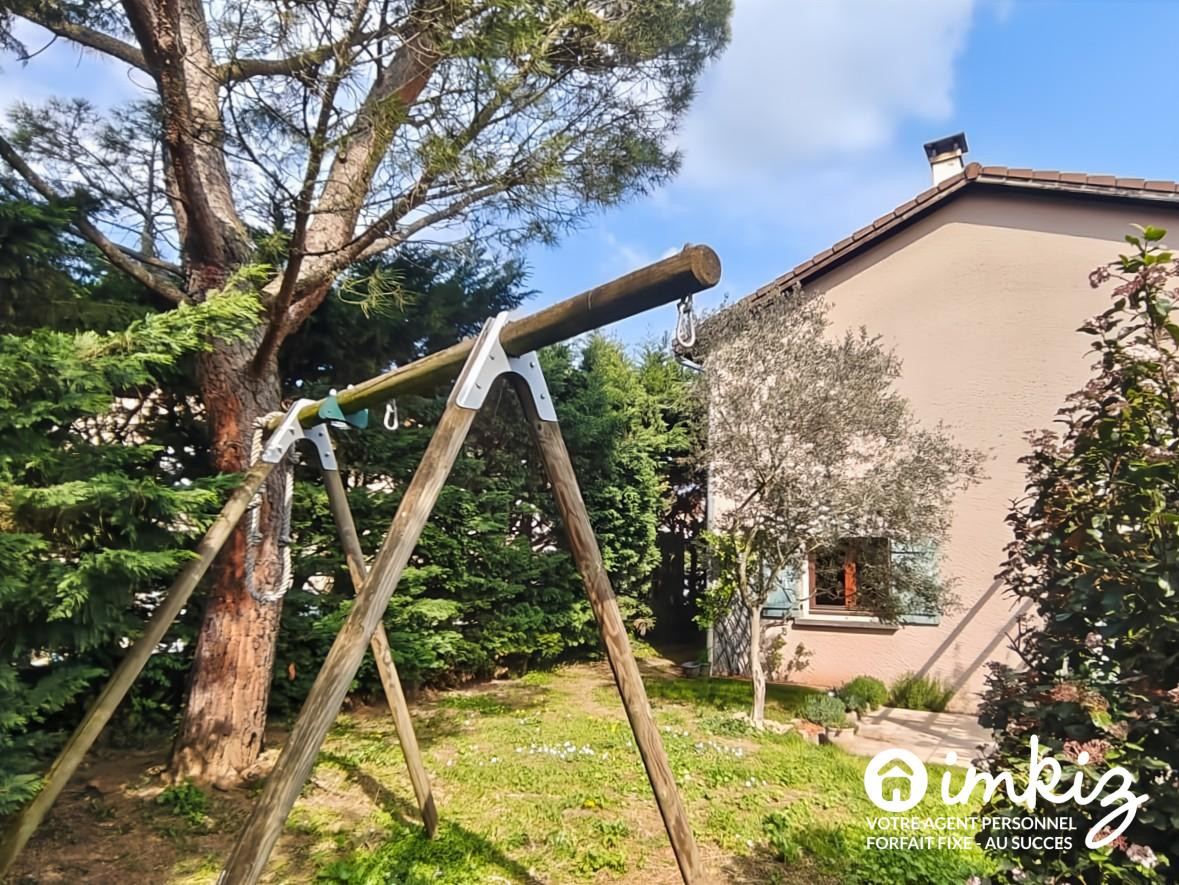 
                                                Vente
                                                 Maison 7 pièces + dépendance habitable isolée