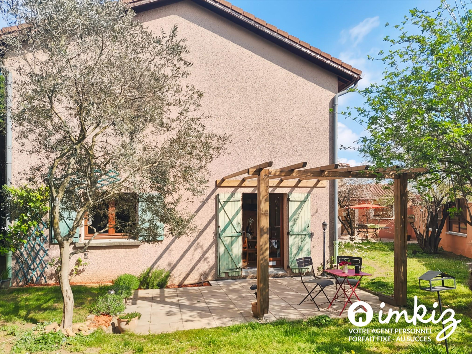
                                                Vente
                                                 Maison 7 pièces + dépendance habitable isolée