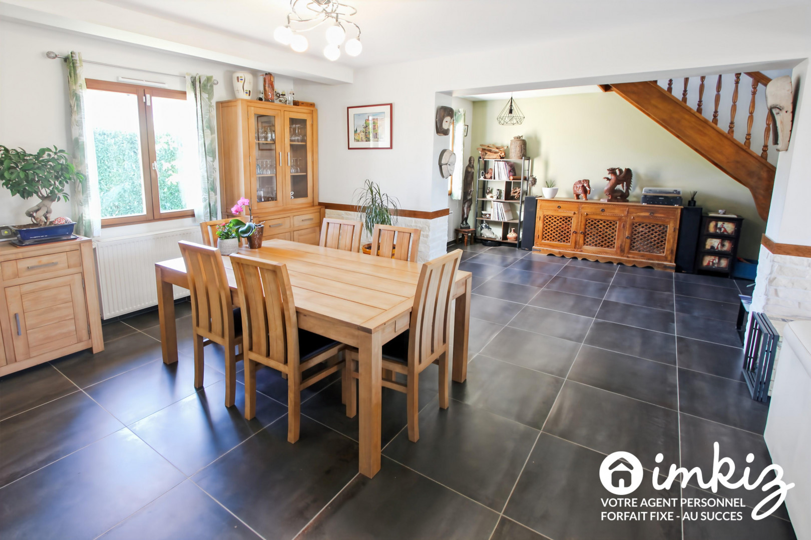 
                                                Vente
                                                 Maison 7 pièces  en excellent état sur jardin