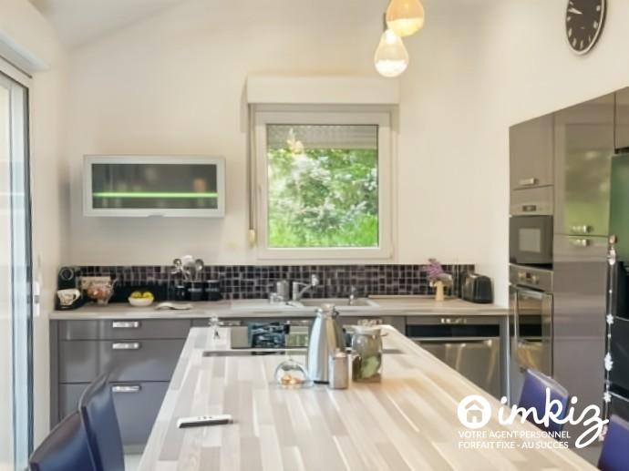 
                                                Vente
                                                 Maison 7 pièces, jardin, garage 2 voitures