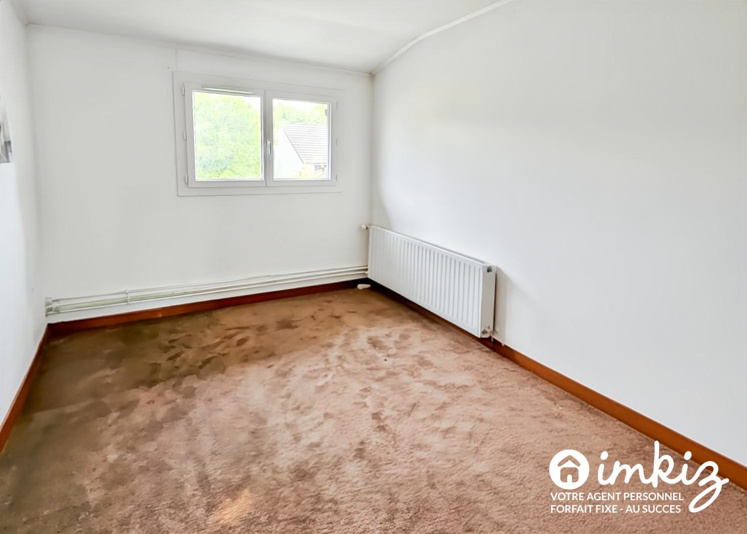 
                                                Vente
                                                 Maison 7 pièces sur grande parcelle arborée